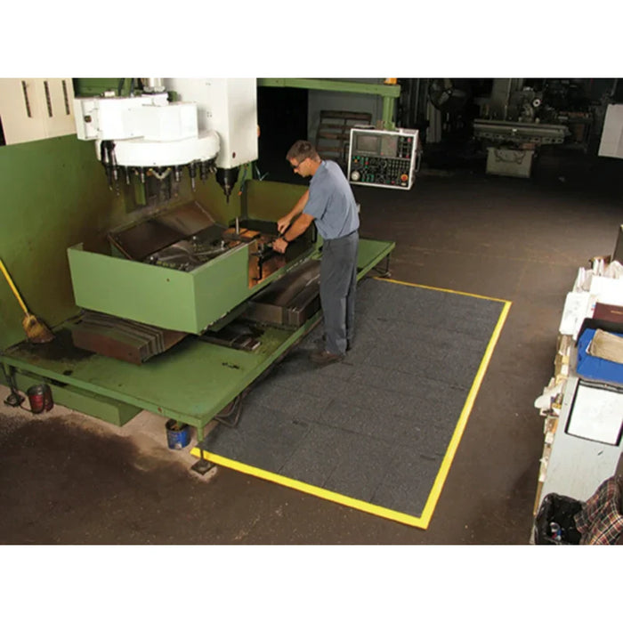 Notrax® Niru® Cushion-Ease® GSII Interlocking Rubber Floor Mats 856S Series - 3' x 3' Feet - Black