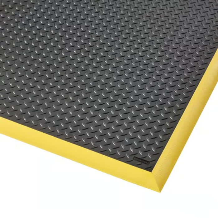 Notrax® Diamond Flex™ Nitrile FR Welding Anti Fatigue Mat - 646 Series - Black/Yellow