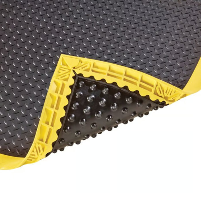 Notrax® Diamond Flex™ Nitrile FR Welding Anti Fatigue Mat - 646 Series - Black/Yellow