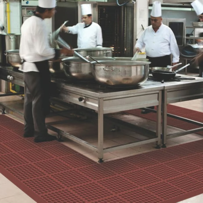 Notrax® Niru® Cushion-Ease® Interlocking Rubber Drainage Mat - 650 Series - Red