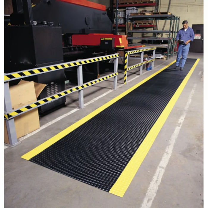 Notrax® Rubber Diamond Plate Runner™ - 738 Series - Black/Yellow