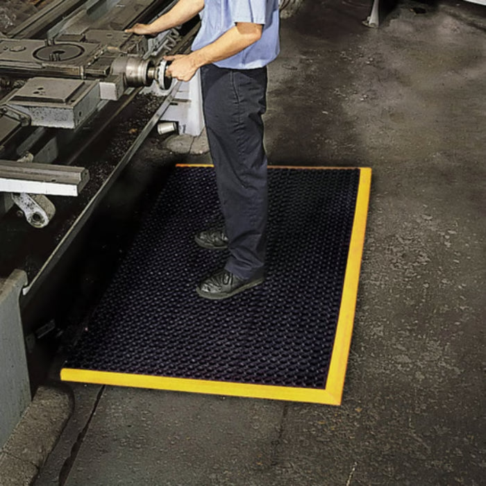 Notrax® Safety Stance® Anti Fatigue Drainage Mat - 549 Series - Black/Yellow