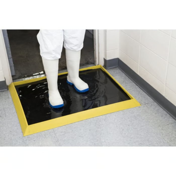 Notrax® Sani-Trax® Plus Shoe Sanitizer Disinfectant Mat - 351 Series - Black/Yellow