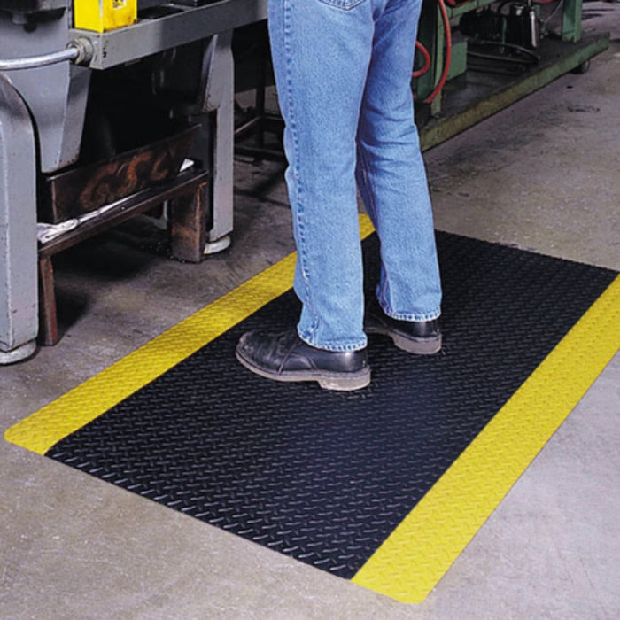 Notrax® Diamond-Tuff™ Beveled Edge Anti-Fatigue Mat - 510 Series - Black/Yellow