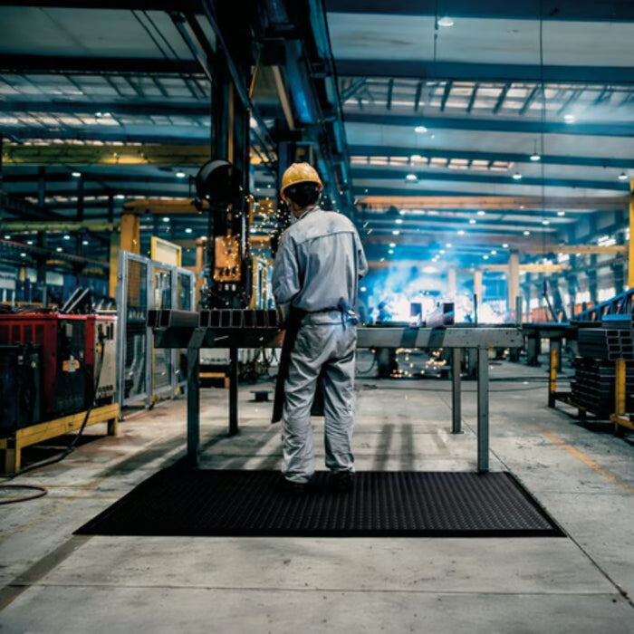 Notrax® Diamond Flex™ Nitrile FR Welding Anti Fatigue Mat - 646 Series - Black